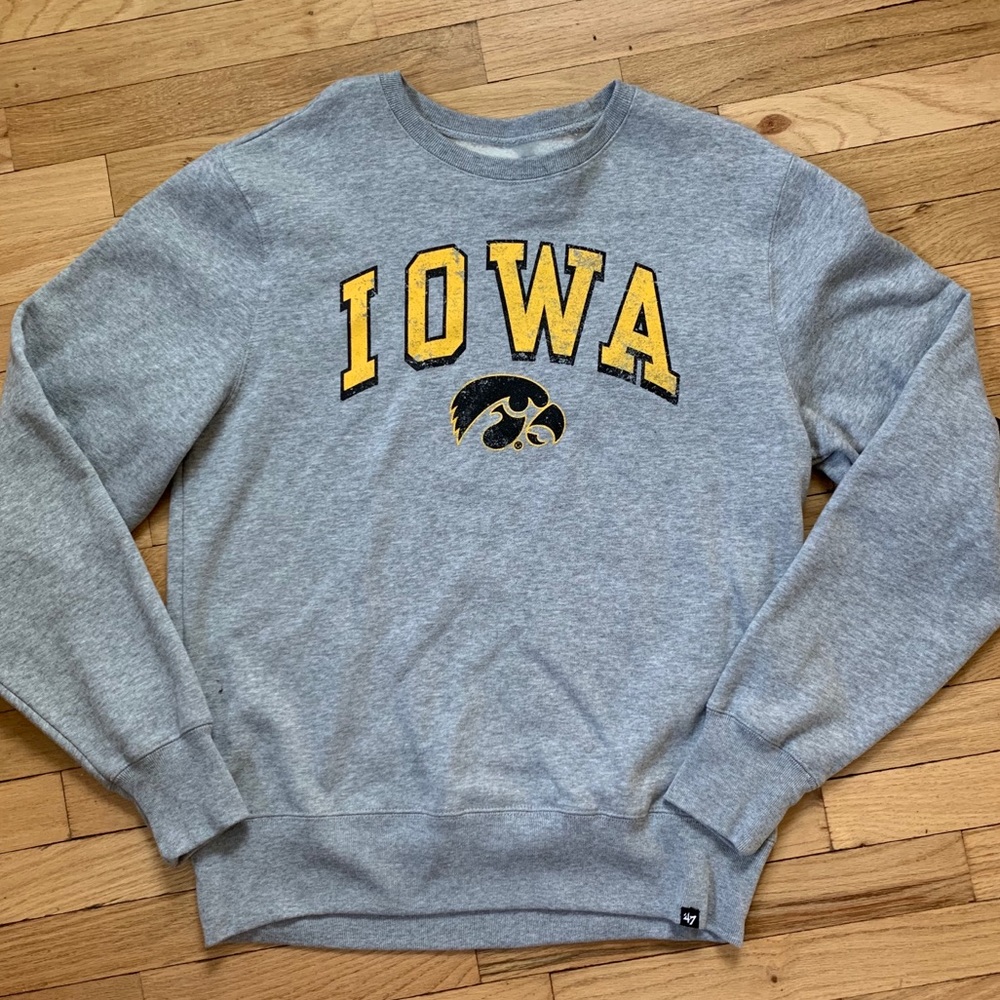 Iowa Hawkeyes Fleece Crew Sweatshirt NWT